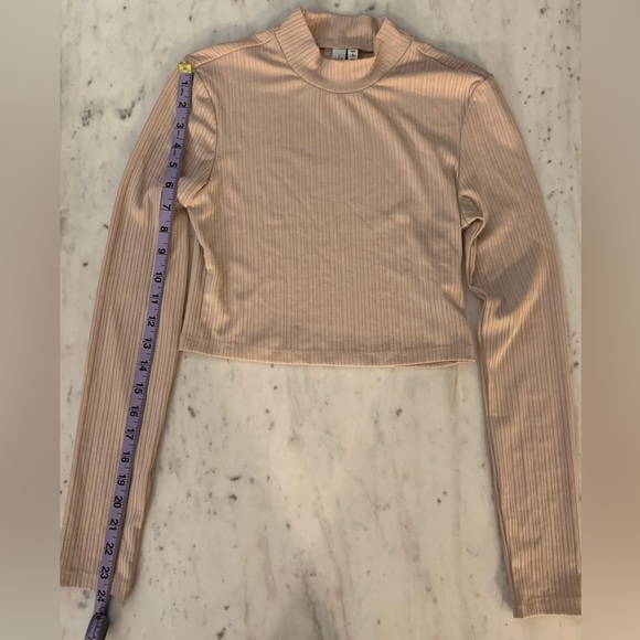 & Other Stories - Mock neck crop top - size 4 - Picture 2 of 6